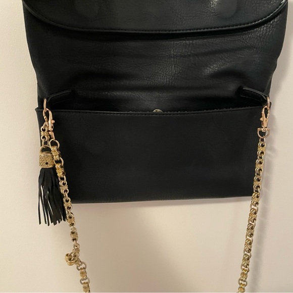 Urban Expressions Faux Leather Black Clutch with Gold Chain - Picture 6 of 12
